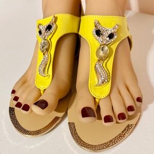 *SilverDew Yellow Sandal With A Fox Broach With Black & Silver Rhinestones